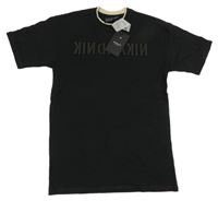 Nové - černé tričko s nápisem