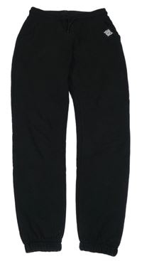 Černé tepláky s nášivkou C&A