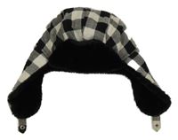 Černo-bílá kostkovaná beranice s kožešinou 