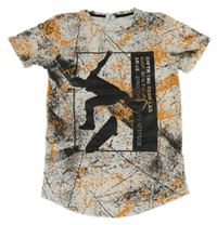Šedo-černo-oranžové vzorované tričko se skateboardistou Chapter Young 
