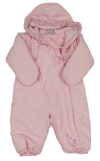 Světlerůžová šusťáková zimní kombinéza s nápisem a mašlemi a kapucí s kožešinou 