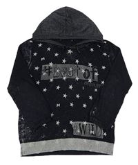 Tmavomodrý crop lehký svetr s hvězdičkami, nápisem a kapucí 