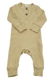 Béžový žebrovaný overal 