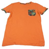 Oranžové tričko s kapsou a květy Chapter young