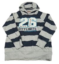 Šedo-tmavomodrá pruhovaná mikina s číslem a kapucí Yigga