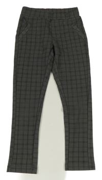 Tmavošedo-černé kostkované tregíny 