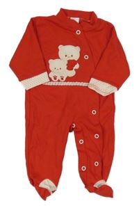 Červený overal s medvědy 