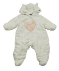 Bílá plyšová zateplená kombinéza se srdíčkem C&A
