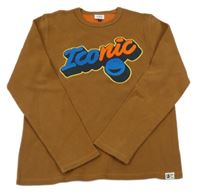 Hnědá mikina s nápisem 