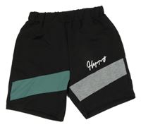 Černo-šedo-zelené kraťasy s nápisem