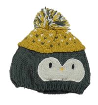 Okrovo-tmavozelená čepice s bambulí - tučňák George