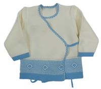 Bílo-modrý zavinovací svetr se vzorem 