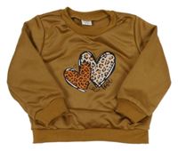 Hnědá mikina se srdíčky 