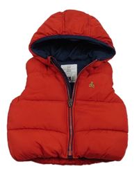 Červená prošívaná šusťáková zateplená vesta s kapucí GAP