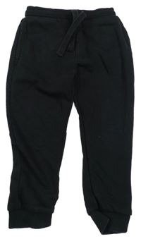 Černé tepláky George