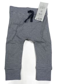 Nové - Tmavomodro-bílé pruhované lehké tepláky George