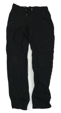 Černé tepláky manguun