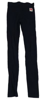 Tmavomodré žebrované legíny s nášivkou 