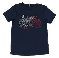 Tmavomodré sportovní tričko s potiskem 