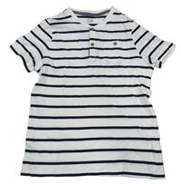 Bílo-tmavomodré pruhované tričko s kapsou C&A