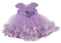 Fialové slavnostní tylové šaty s květinami a páskem 