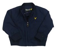 Tmavomodrá šusťáková podzimní bunda s nášivkou Lyle&Scott