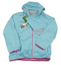 Nové - světlemodrá šusťáková jarní bunda s kapucí + sáček POCOPIANO