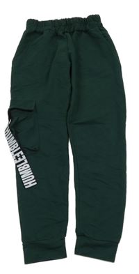 Tmavozelené tepláky s kapsou