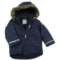 Tmavomodrá šusťáková zimní bunda s nášivkou a kapucí Matalan