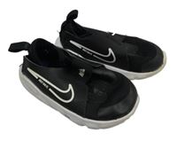 Černé botasky Nike vel. 23,5