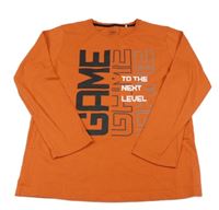 Cihlově červené triko s nápisy Yigga 