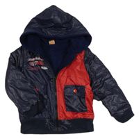 Tmaovmdoro-červená šusťáková zateplená bunda s kapsami a kapucí 