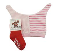 2 set - růžová sametová čepice s pruhy + červené ponožky s protiskluzem 