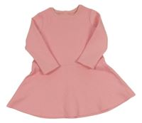 Růžové prošívané šaty se srdíčky