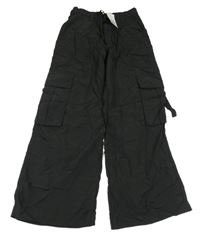 Nové - Černé šusťákové široké cargo kalhoty H&M