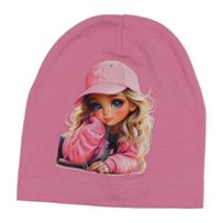 Růžová čepice s holčičkou