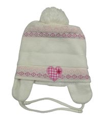 Bílá čepice se srdcem a bambulí