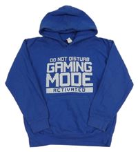 Tmavomodrá mikina s nápisy a kapucí 