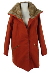 Dámský červený flaušový kabát s kožíškem Atmosphere 