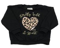 Černá mikina se srdcem a nápisem C&A