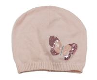 Světlerůžová pletená čepice s motýlkem z flitrů 