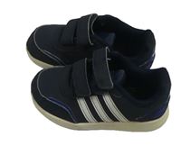Tmavomodré botasky s pruhy Adidas vel. 24