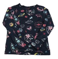 Tmavomodré triko s obrázky 