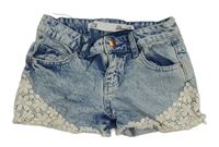 Světlemodré plísňové riflové kraťasy s krajkou Denim 