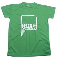 Zelené sportovní tričko s nápisem 