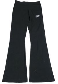 Černé flare tepláky s logem Nike 
