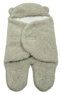 Šedý chlupatý zateplený fusak do autosedačky s kapucí