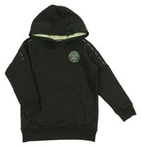 Tmavozelená mikina s čtyřlístkem a kapucí 