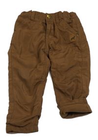 Hnědé šusťákové zateplené kalhoty s nášivkou Pusblu