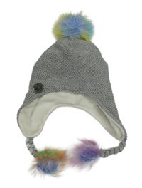 Šedá čepice s bambulí 